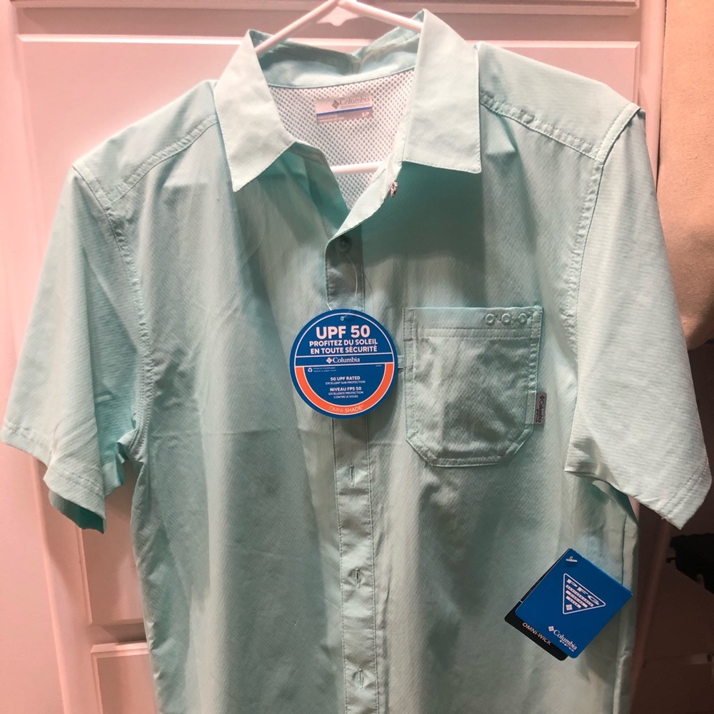 Women’s Columbia blue fishing shirt